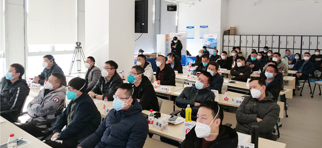 UBE腰椎管減壓術和椎間融合術實操訓練營，C形臂影像護航
